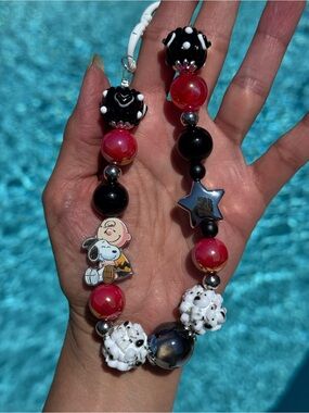 Peanuts Snoopy Charlie Brown bag charm